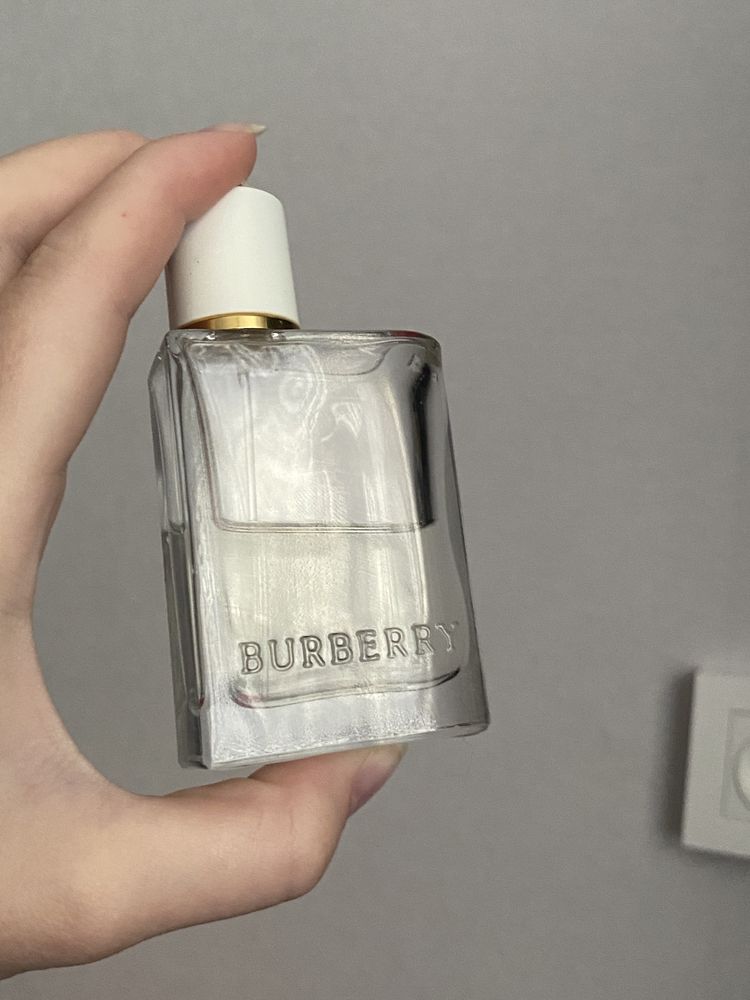 туалетна вода burberry her