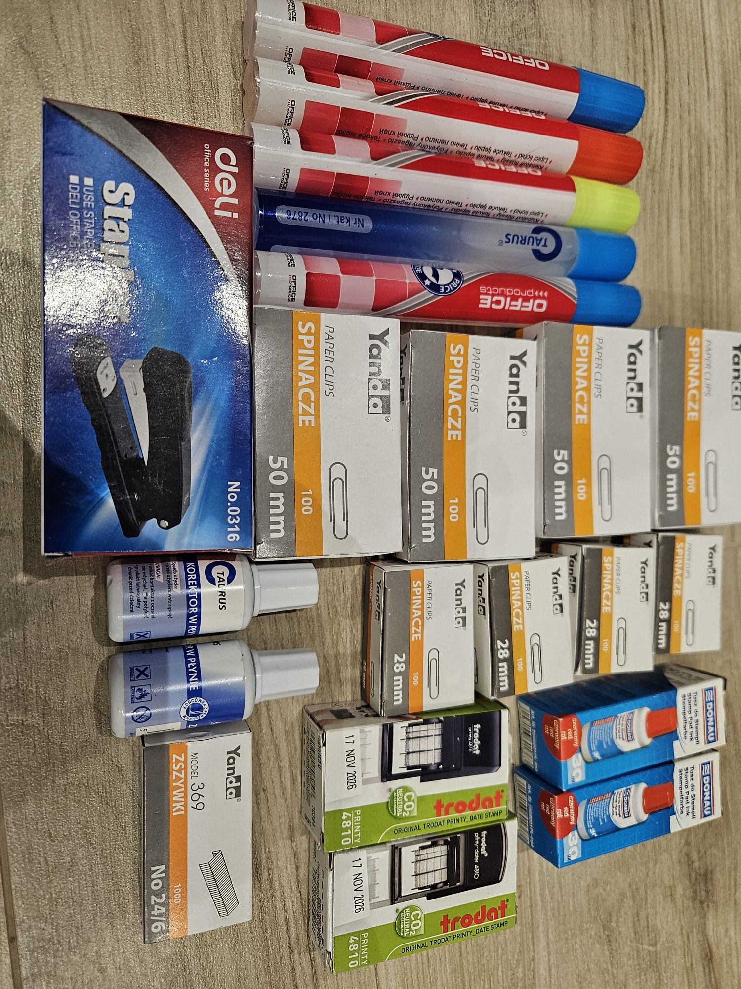 Materiały biurowe Nowe