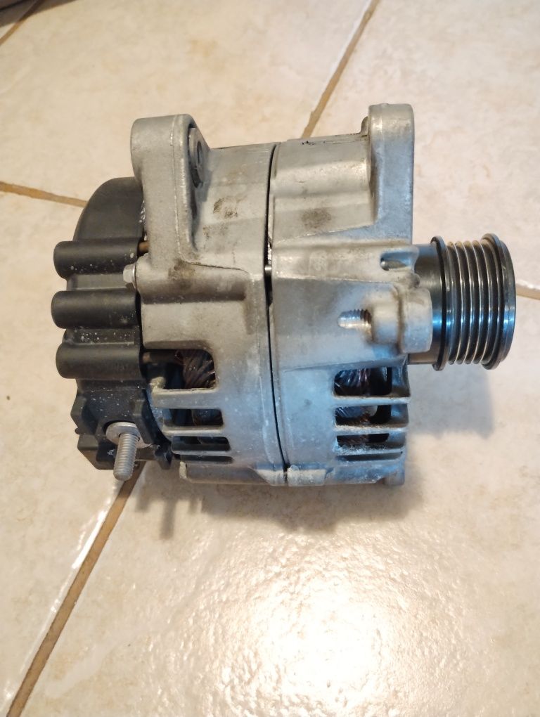 Alternator Oryginał Mercedes GLA CLE CLA A45 Valeo C118 W177