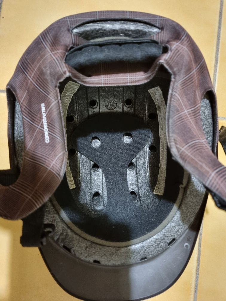 Kask jeździecki toczek fouganza z Decathlon rozmiar 48-52 cm