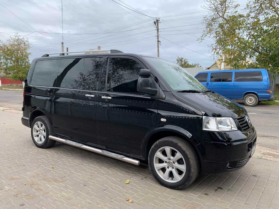 VW Transporter пассажирский 7+1 мест 2009 год (2.5 TDi, механика 6-ст)