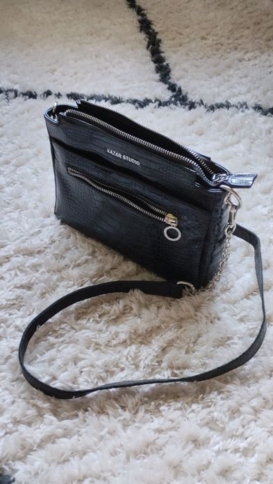 Elegancka torebka damska Kazar z tłoczeniem