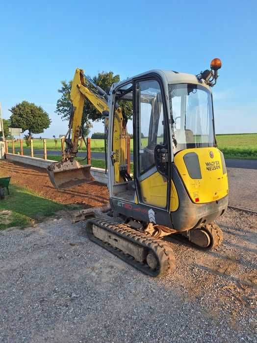 Usługi minikoparką koparką ,  wozidłem. Roboty Ziemne