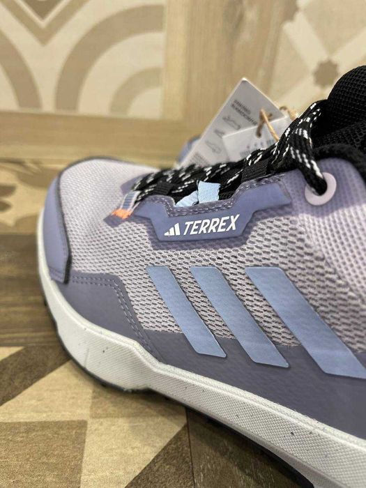 Розпродаж! Нові оригінальні кросівки Adidas Terrex AX4 W (38 2/3)