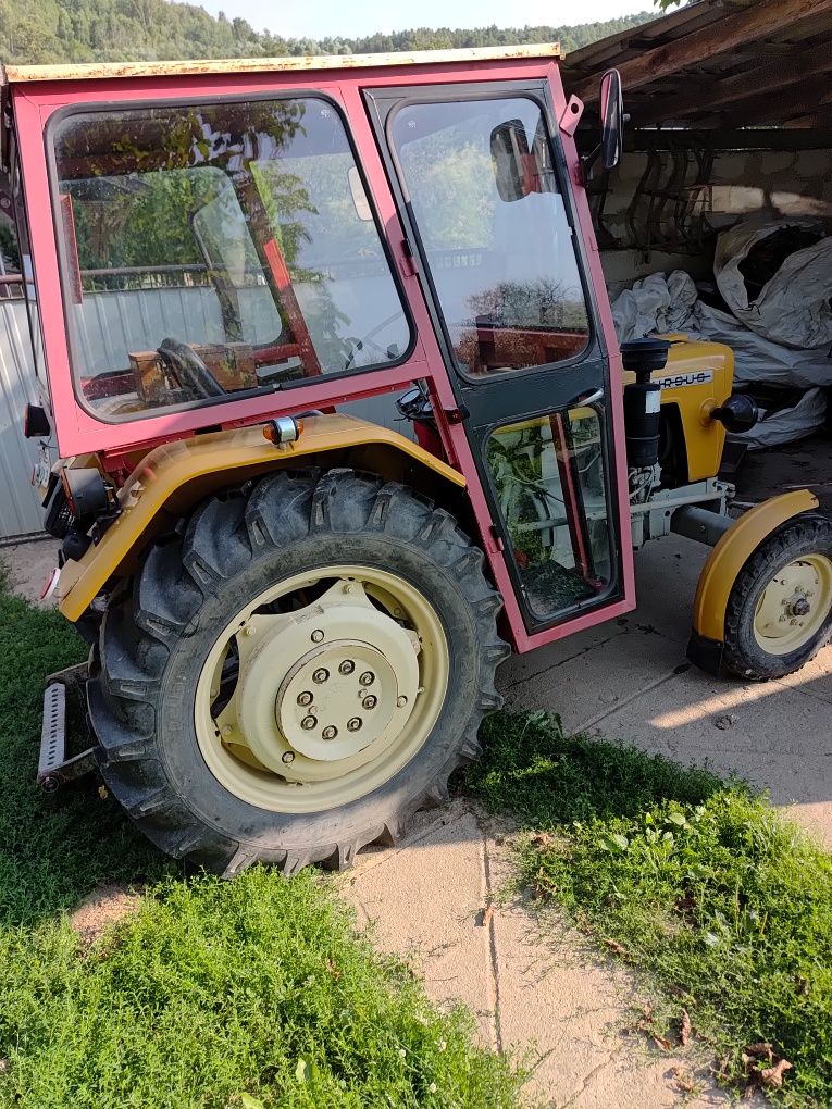 Ursus 330M 1990r  oryginał- stan idealny- mało używany.