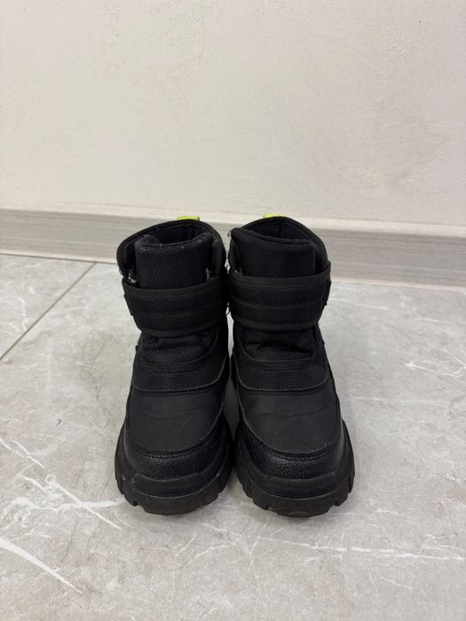 Зимові черевики 28 р, устілка 18 см