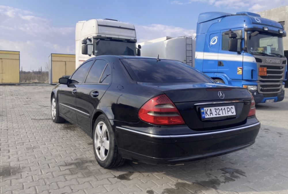 Mercedes Benz e240 W211