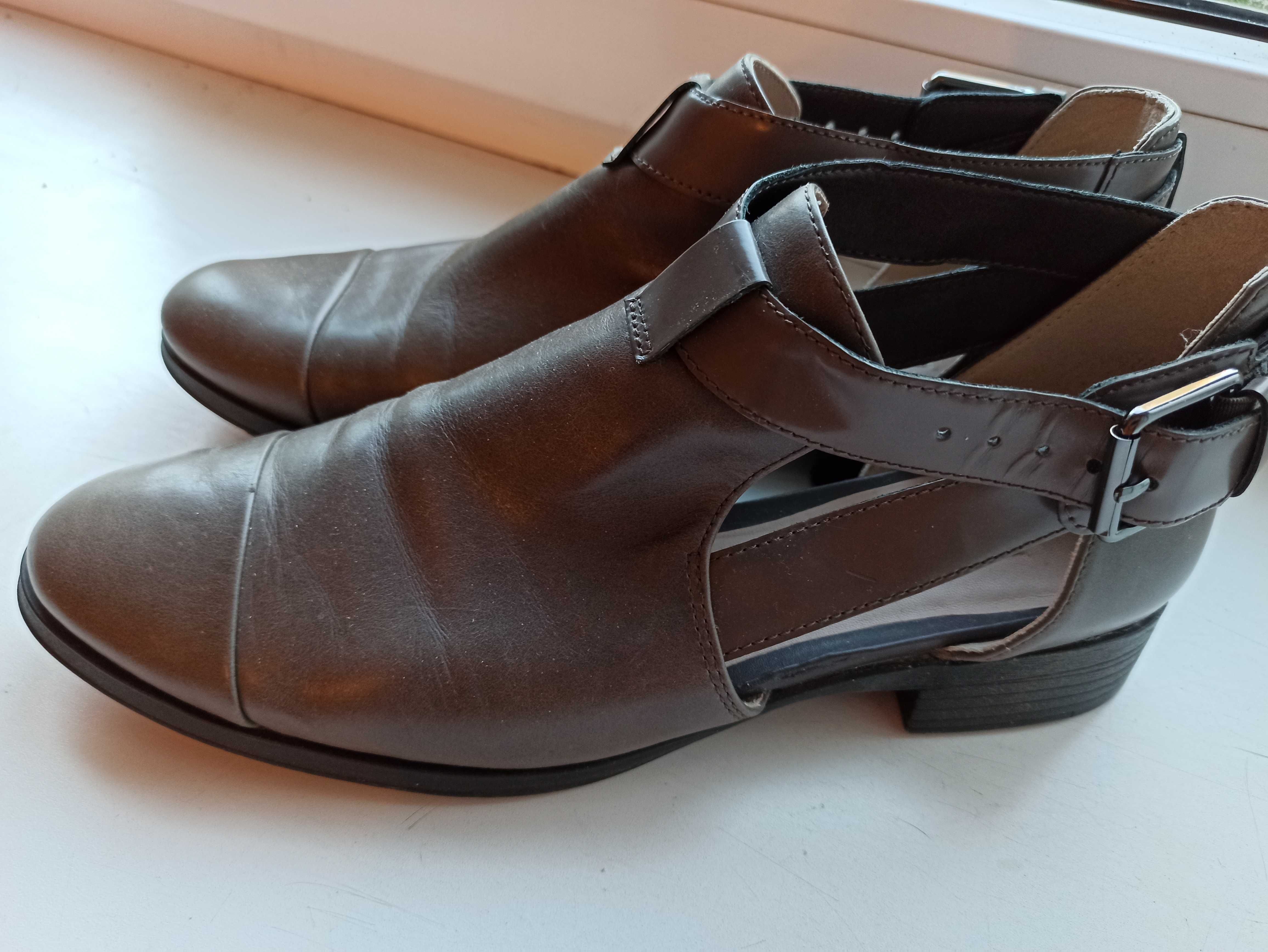 продам кожанные ботинки Clarks 41 р
