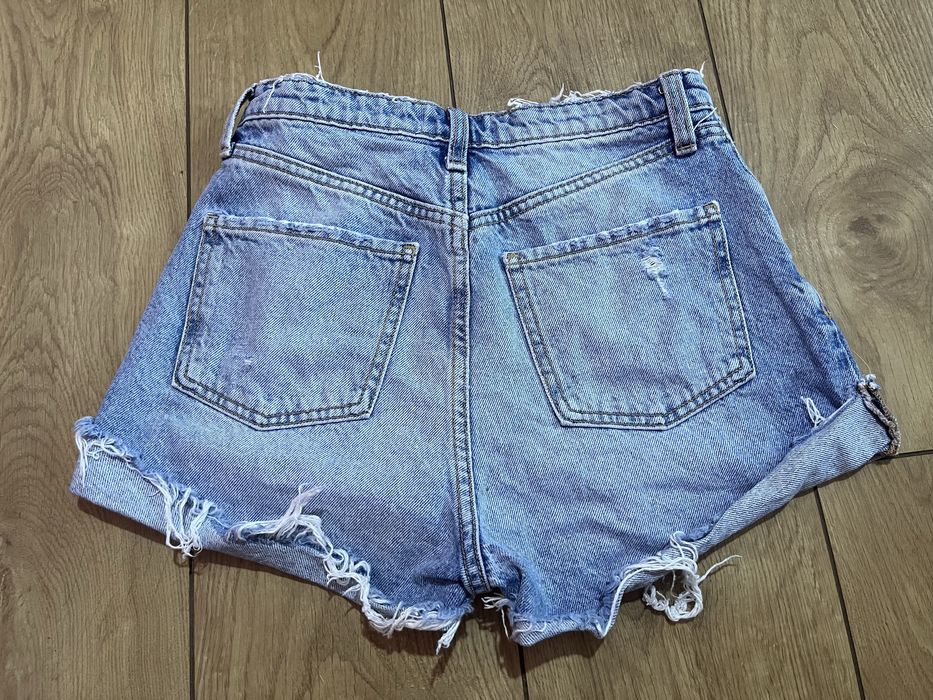 Джинсові шорти Zara, розмір 36