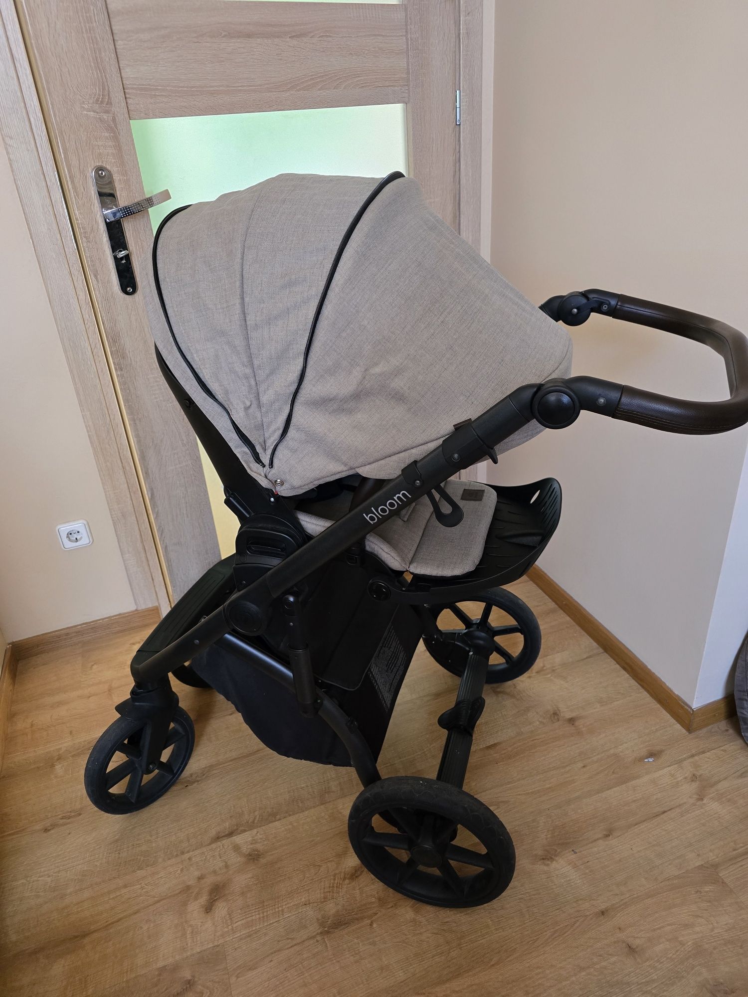 Wózek dziecięcy Roan Bloom 3w1