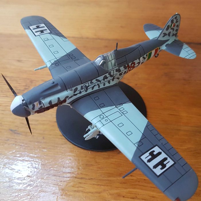 modele samolotów  czołg