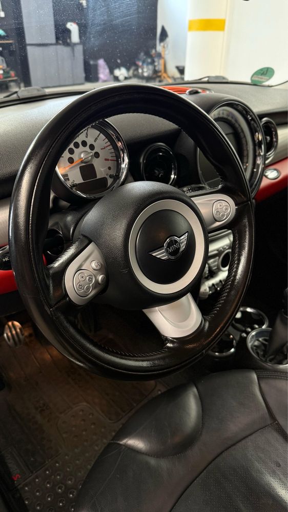 Mini Cooper S - Impecável