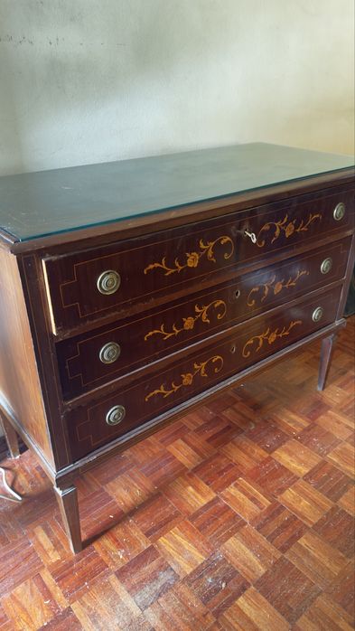 Conjunto cómoda, aparador e mesas de cabeceira
