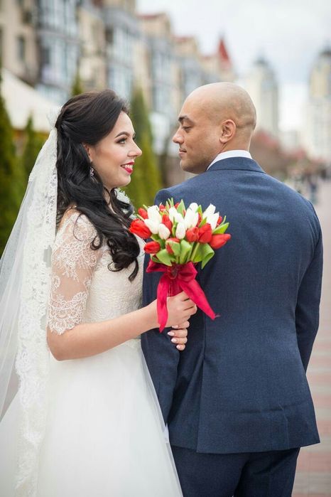 Дизайнерское шикарно свадебное платье размер S