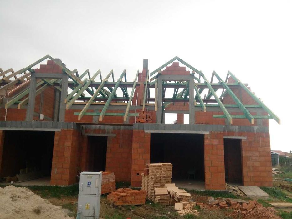 Sprzedam więźbę dachową, deski, kantówki, belki drewniane i inne.