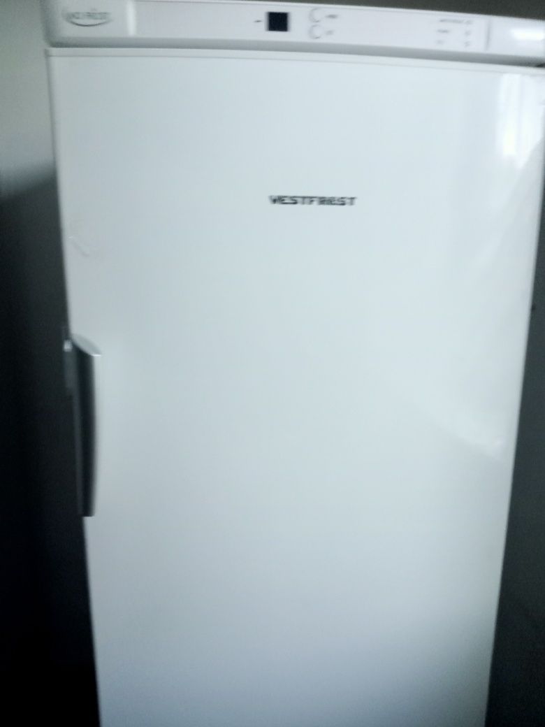 Морозильная камера Vesfrost