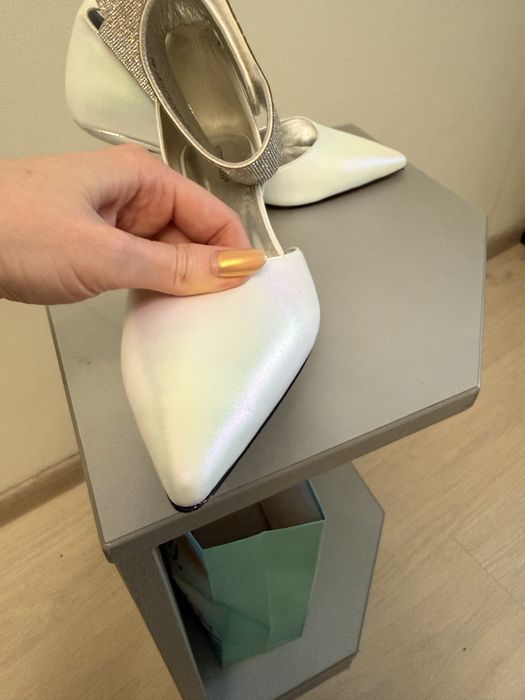 Туфлі на підборах