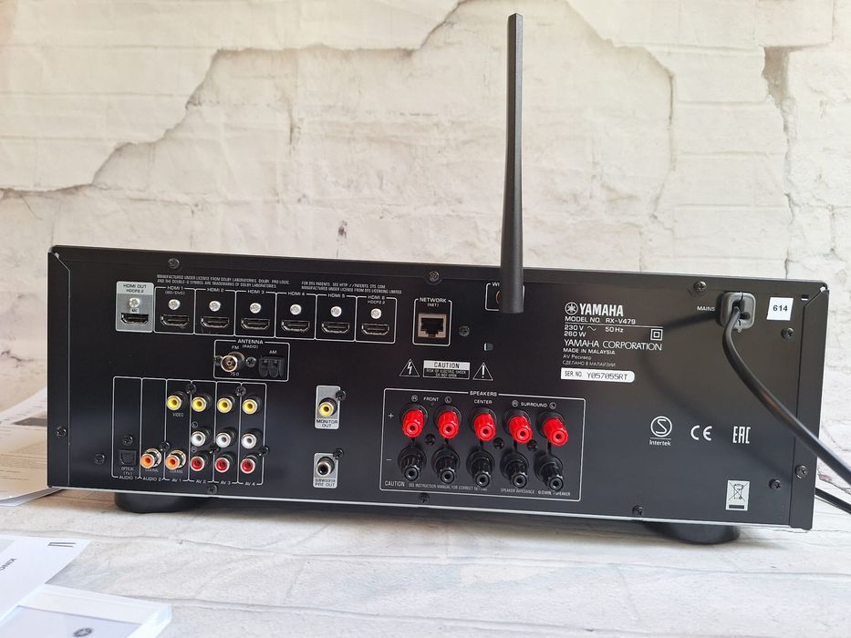 Zaawansowany Amplituner 5.1 Yamaha MusicCast RX-V479 z Wi-fi BT ARC