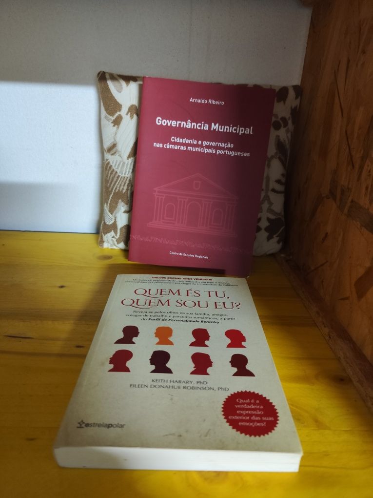 Livros: romance, técnico
