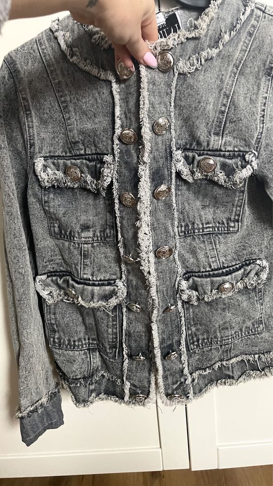 Nowa czarna jeansowa kurtka poszarpana ozdobne guziki S 36