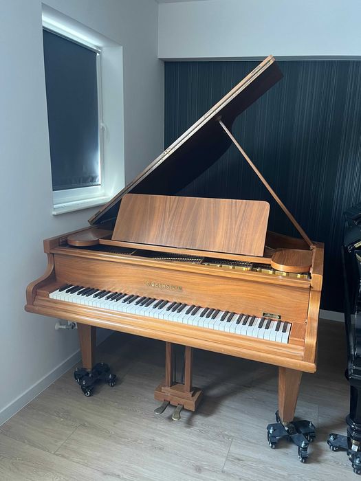 Fortepian Bechstein model A . Transport