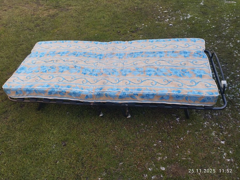 Łóżko polowe turystyczne