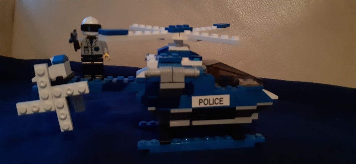 Lego helicóptero polícia