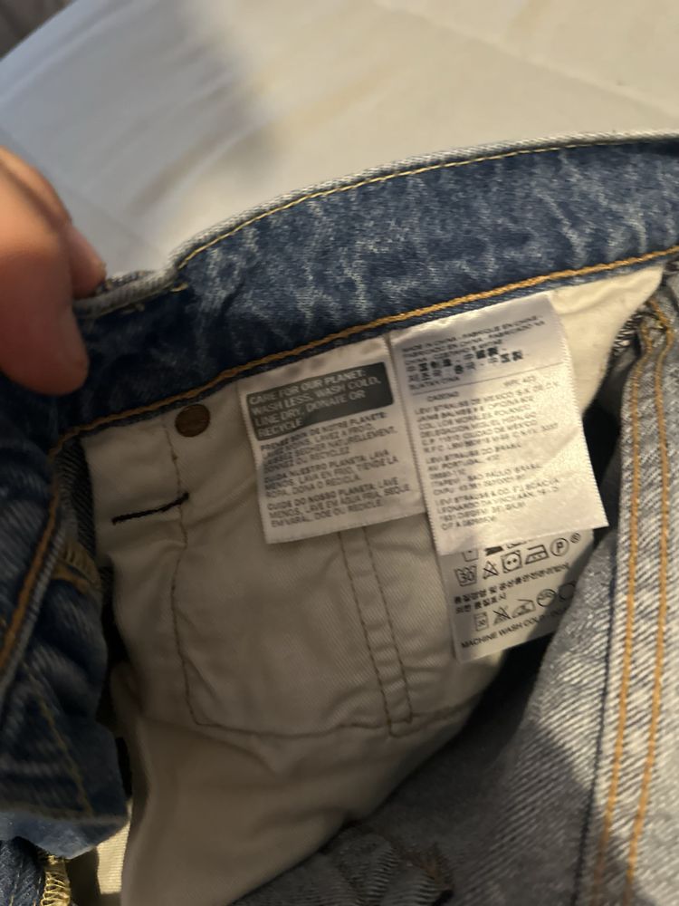 Calças Levi’s novas