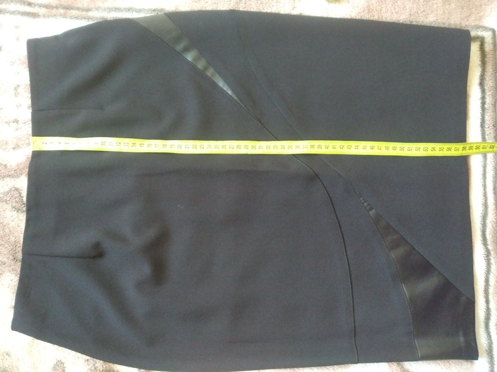 Женская чёрная юбка 48 размера