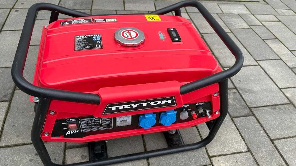 Agregat Generator  prądotwórczy 2000W, AVR, 2X230V, 12V