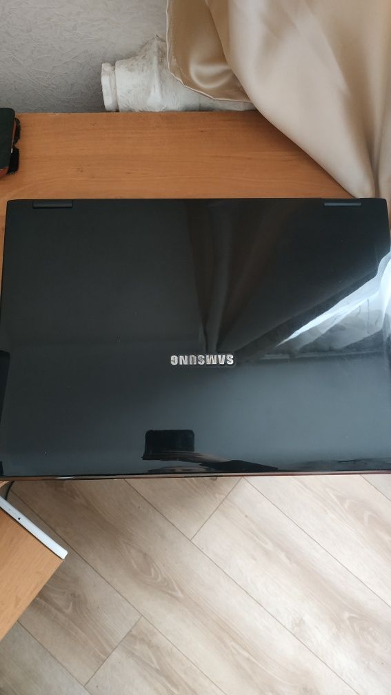 Samsung R710 робочій