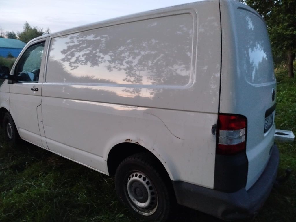 Volkswagen T5 blaszak 2012