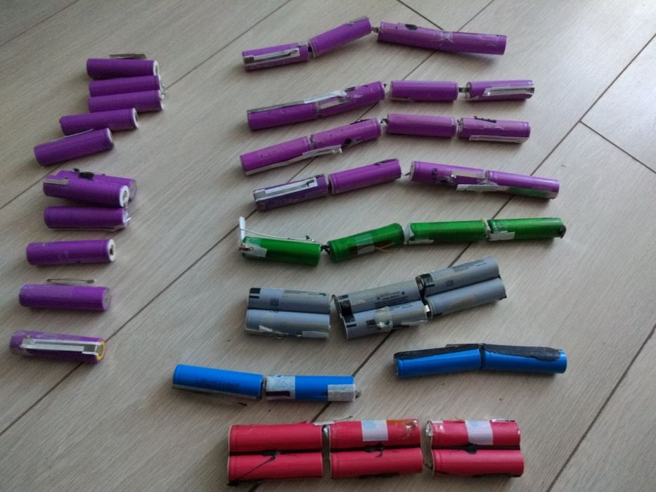 Ogniwa 18650 Li-ion akumulatory depakiet