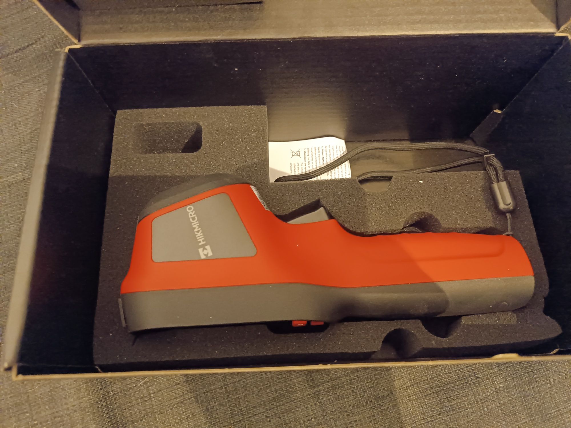 Kamera termowizyjna hikvision model e02