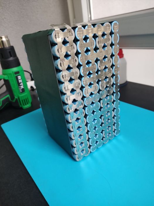 Збірка та перепаковка акумуляторів, ліхтариків та іншої техніки з акб