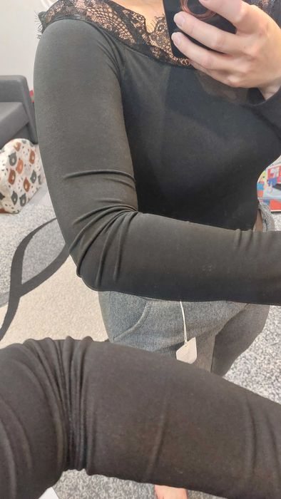 Komplet spodnie i czarna bluzka nowe