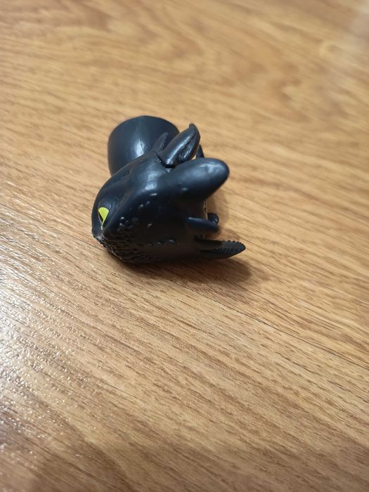 Figurka kolekcjonerska Szczerbatek / 3,5 cm