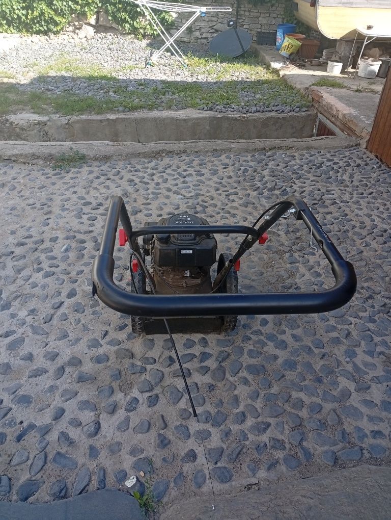 Kosiarka rotacyjna spalinowa