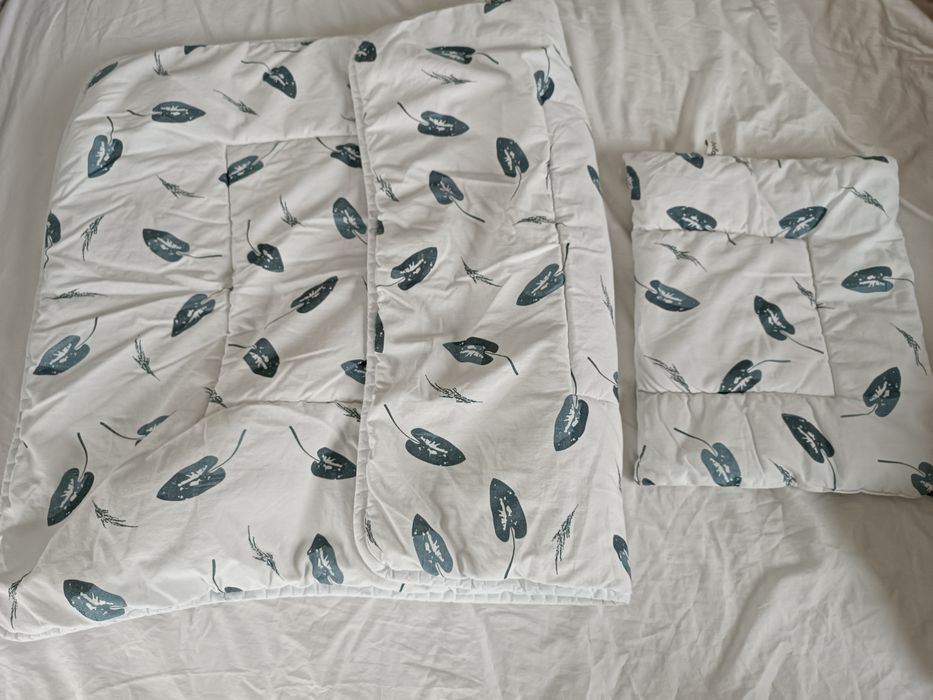 Kołderka i poduszka do łóżeczka Bolo do kosza Mojżesza