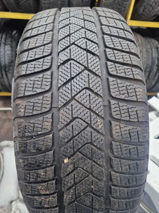 Opona zimowa Pirelli Sottozero 3 235/45R18 98V 1szt 7,2mm