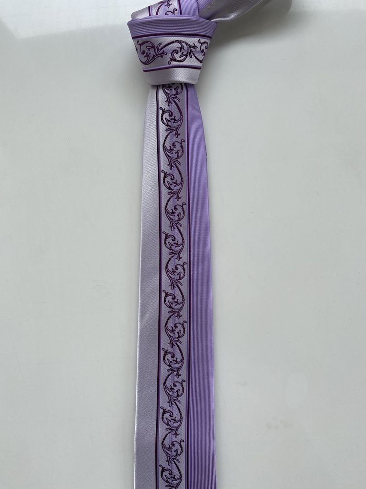 Krawat męski nowy 6,5 cm szerokość kolor fiolet nie używany