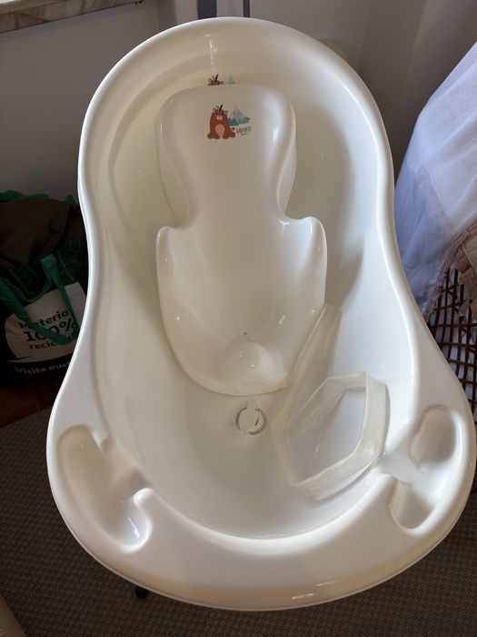 Conjunto de banheira para bebé.