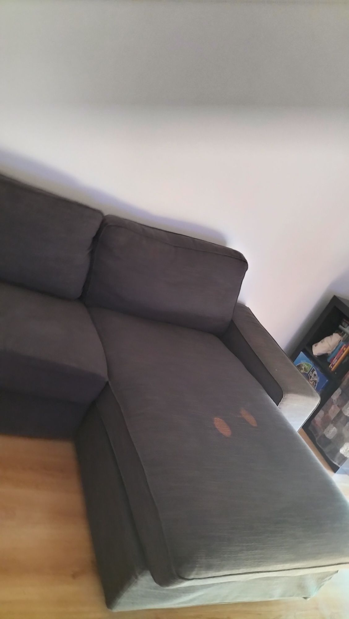 Sofá com chaise long