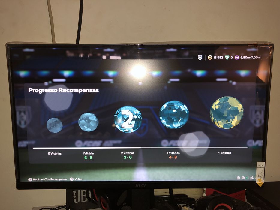 Vendo Ps4 1T Slim ou troco/vai com o ecra