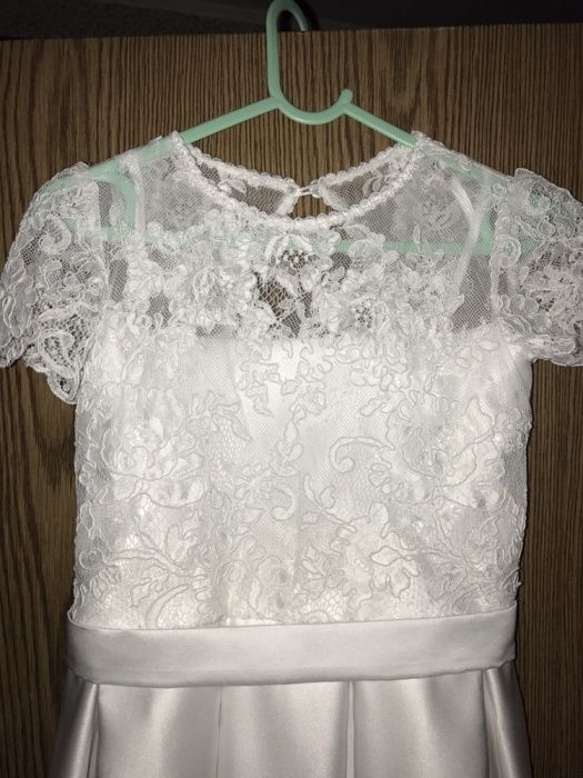 Плаття для першого причастя.