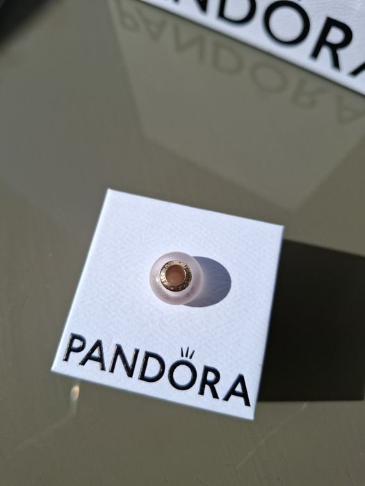 Orginalny charms Pandora różowe złoto