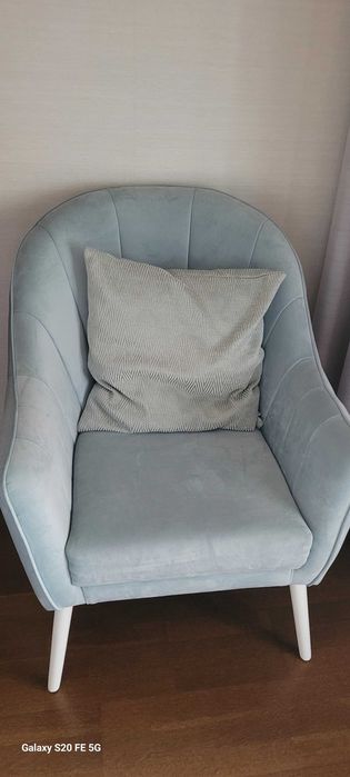 Cadeirões novos verde água