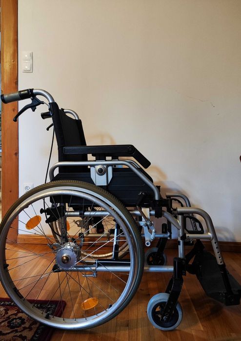 Schodołaz kroczący Scalamobil S30 IQ + wózek inwalidzki