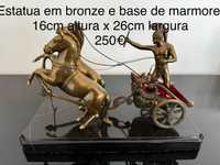 Estatua em Bronze e base em marmore