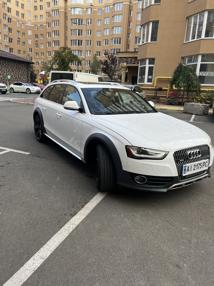 Audi a4 olroud 2.0 срочно!